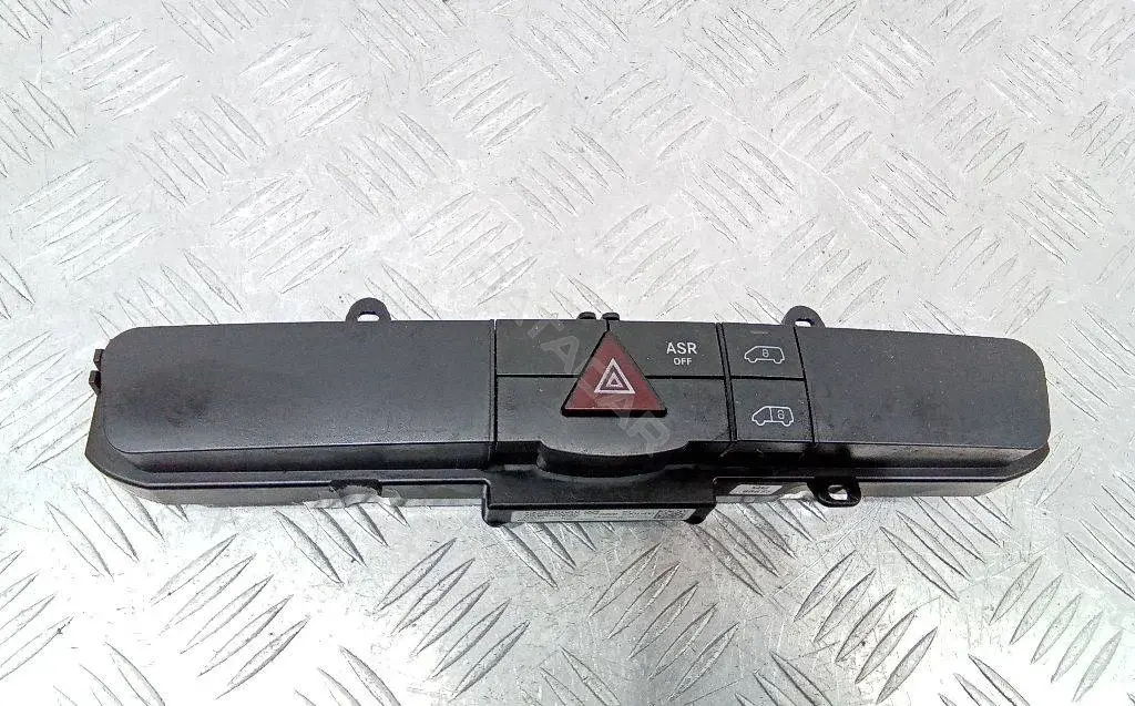 Кнопка аварийки A9068701010