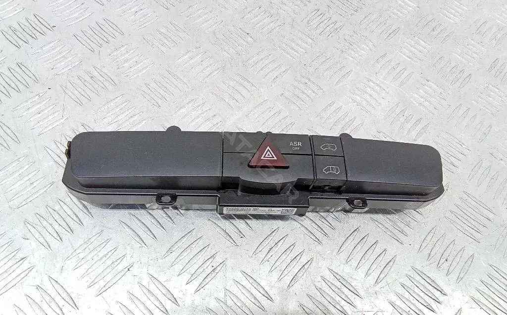 Кнопка аварийки A9068701010