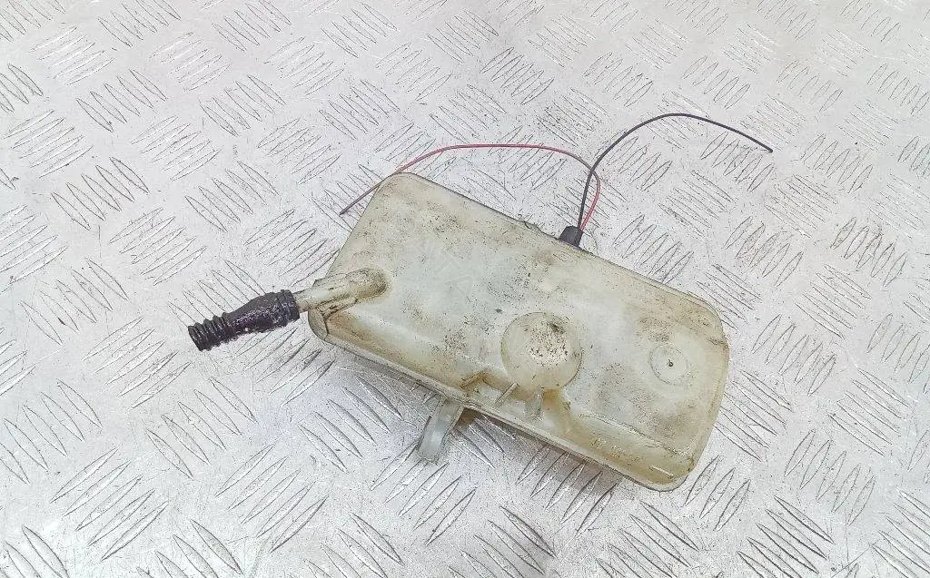 Бачок тормозной жидкости 460910004R