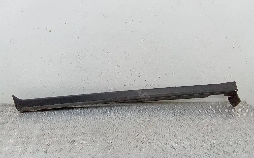Накладка на порог 7751-N7000