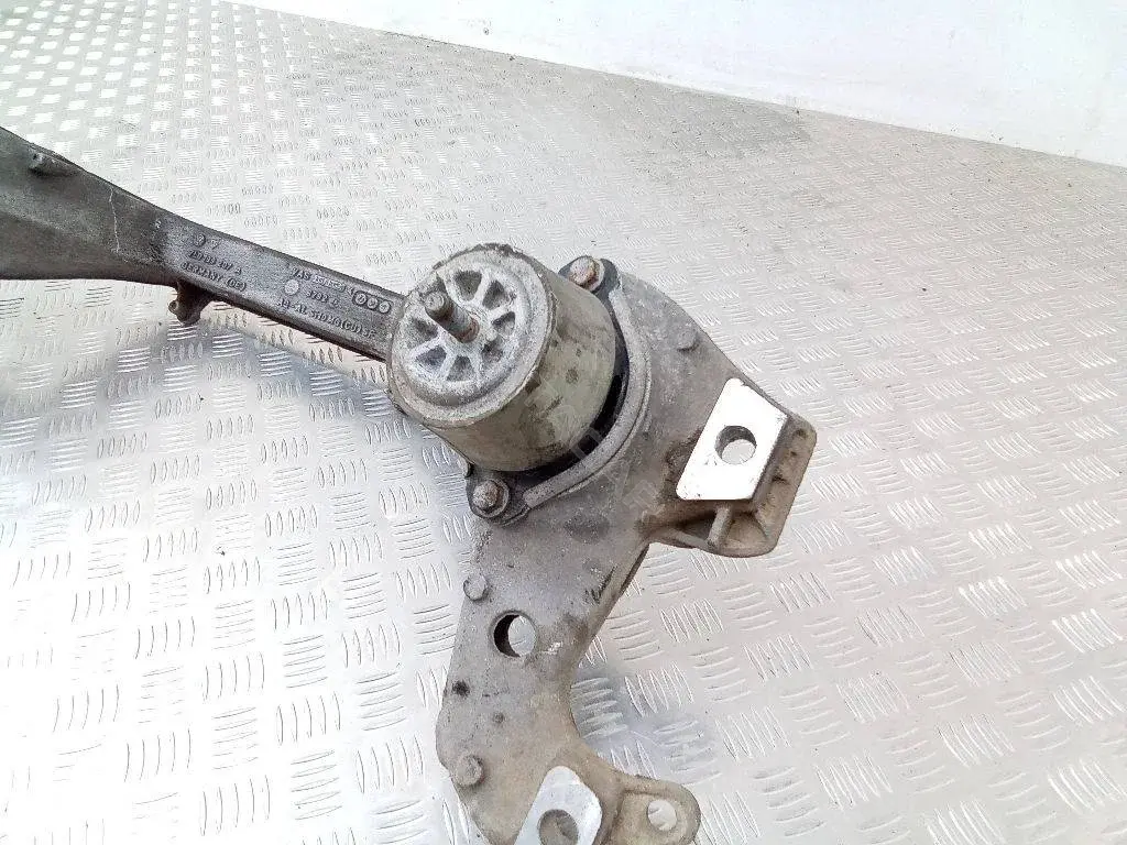 Подушка двигателя (Опора) 7L5199131A