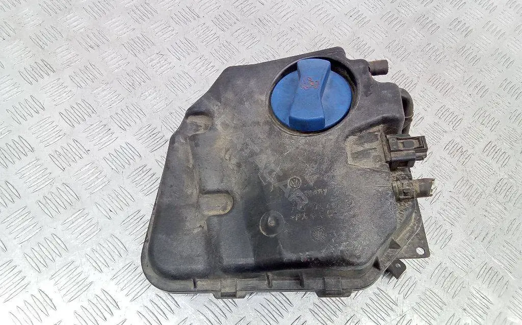Расширительный бачок 7L0121407