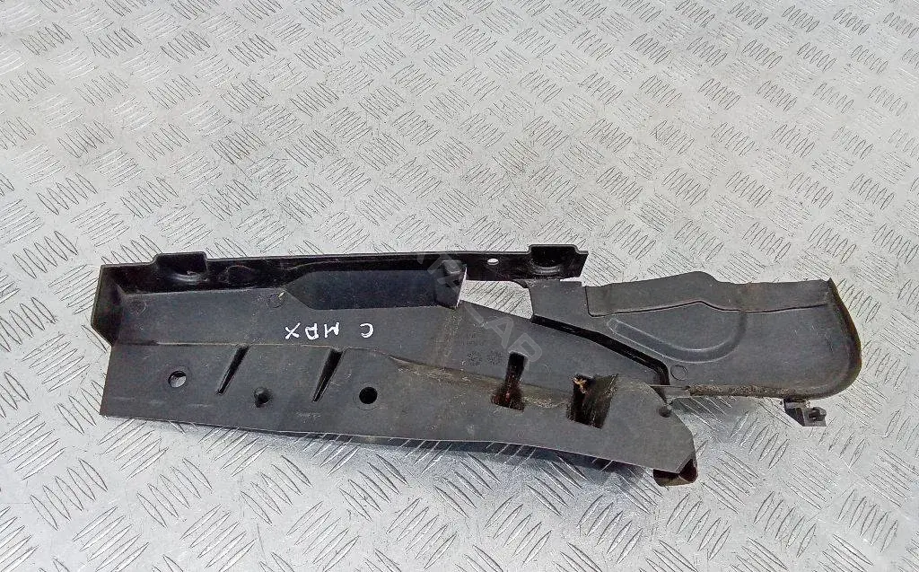 Кронштейн крыла 3M51-R02477