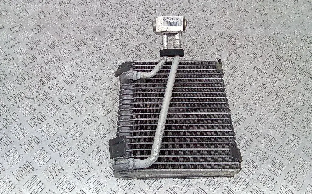 Испаритель кондиционера 7L0820102