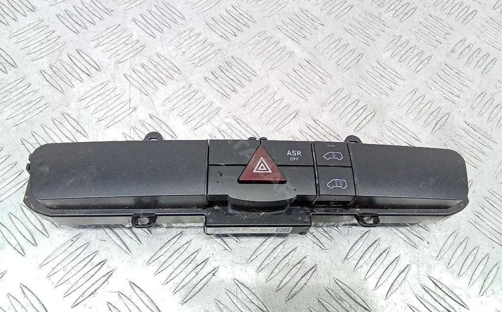 Кнопка аварийки A9068701010