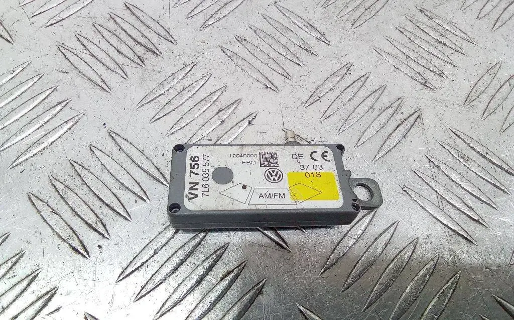 Усилитель антенны 7L6035577