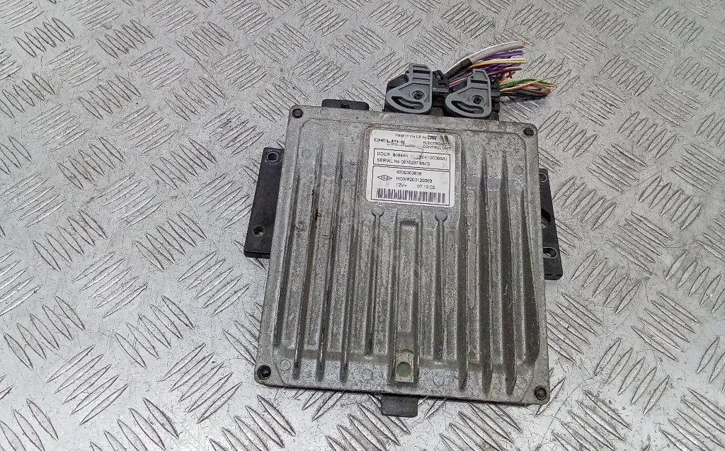 Блок управления двигателем 8200303619