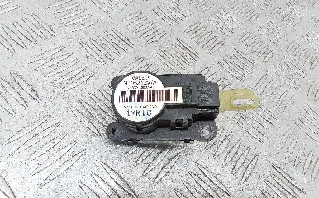 Мотор заслонки печки N105212V
