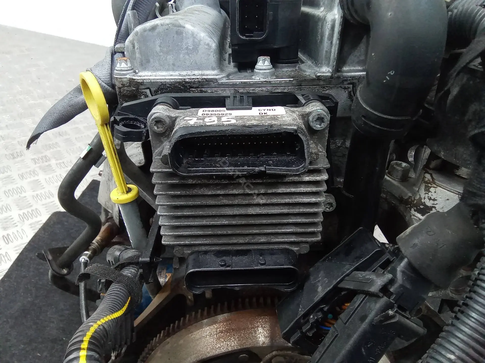 Блок управления двигателем D98005