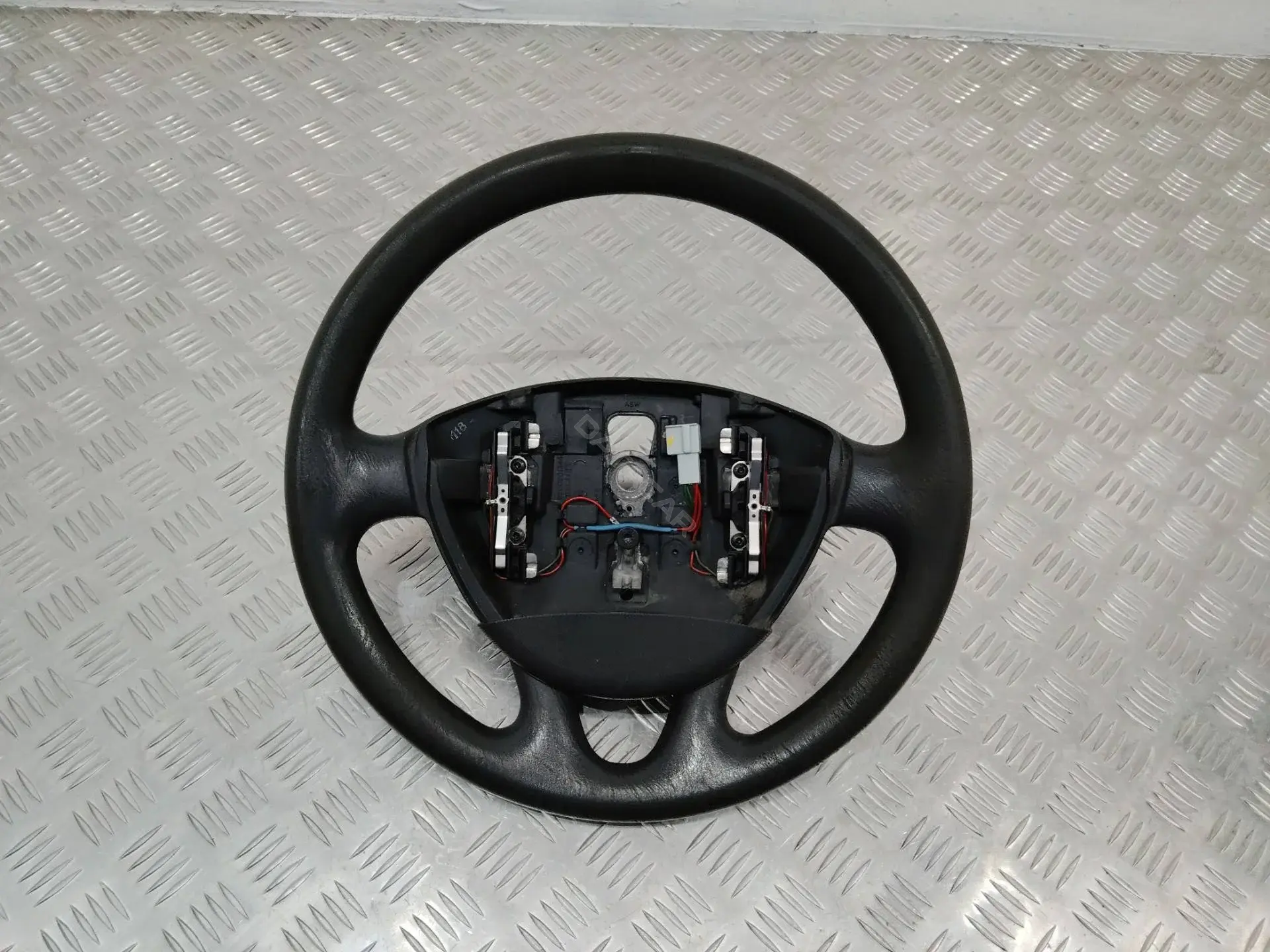 Руль 8200201344