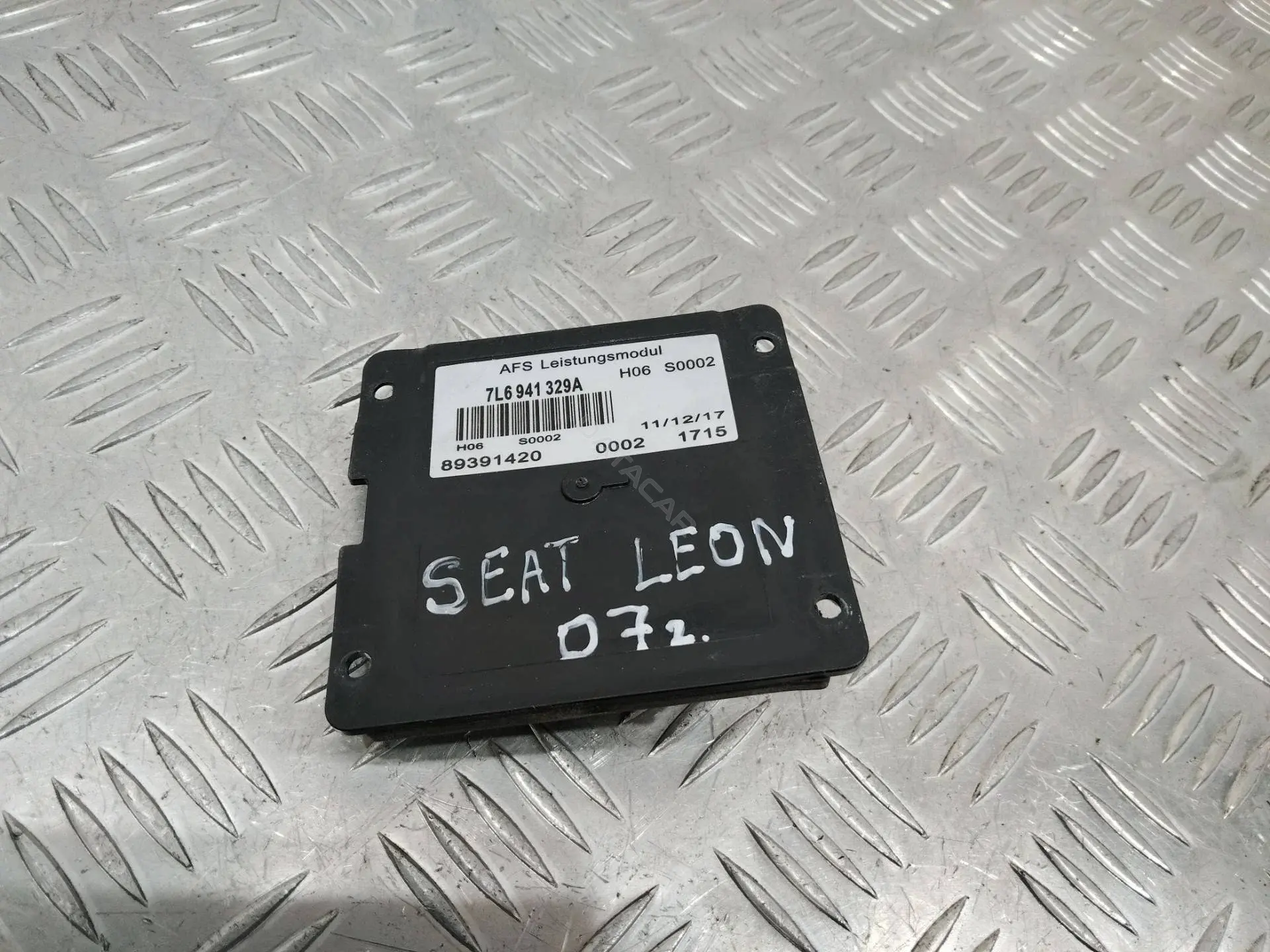 Блок розжига ксенона 7L6941329