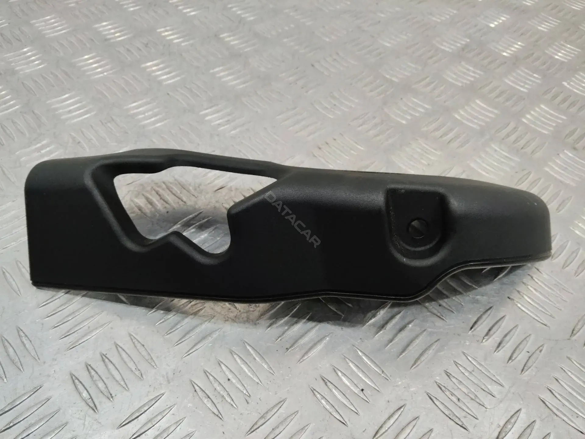Пластик салона 7169577