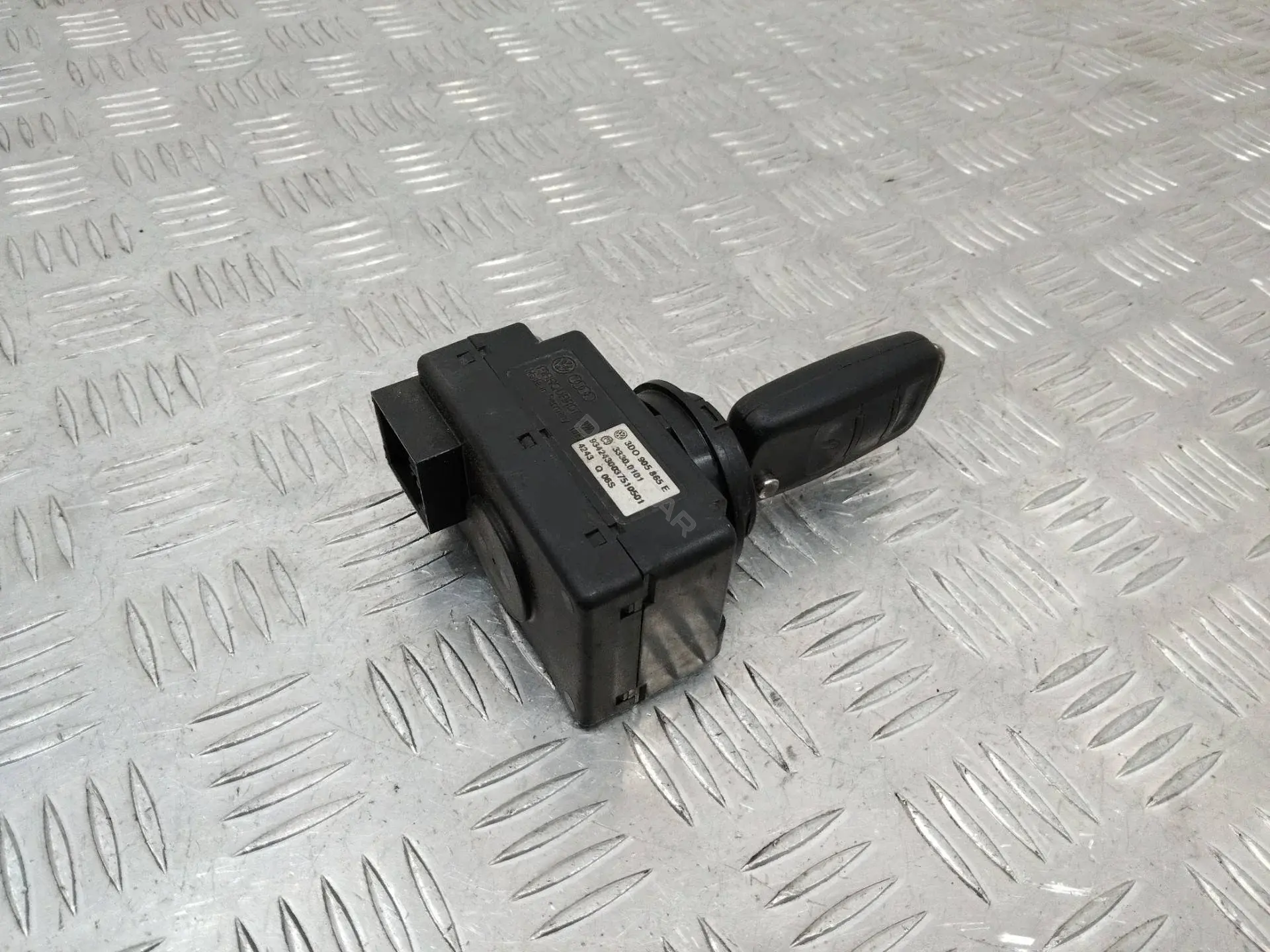 Замок зажигания 3D0905865