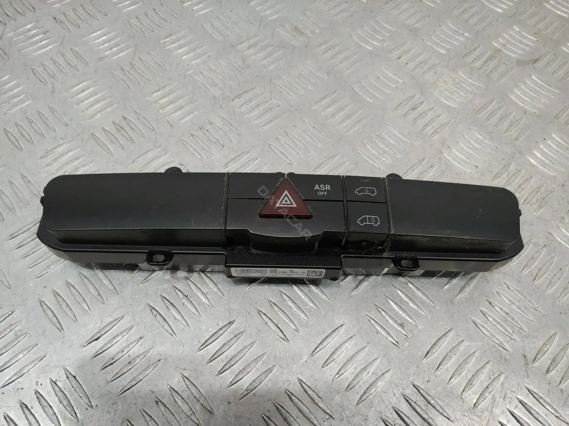 Кнопка аварийки A9068701010