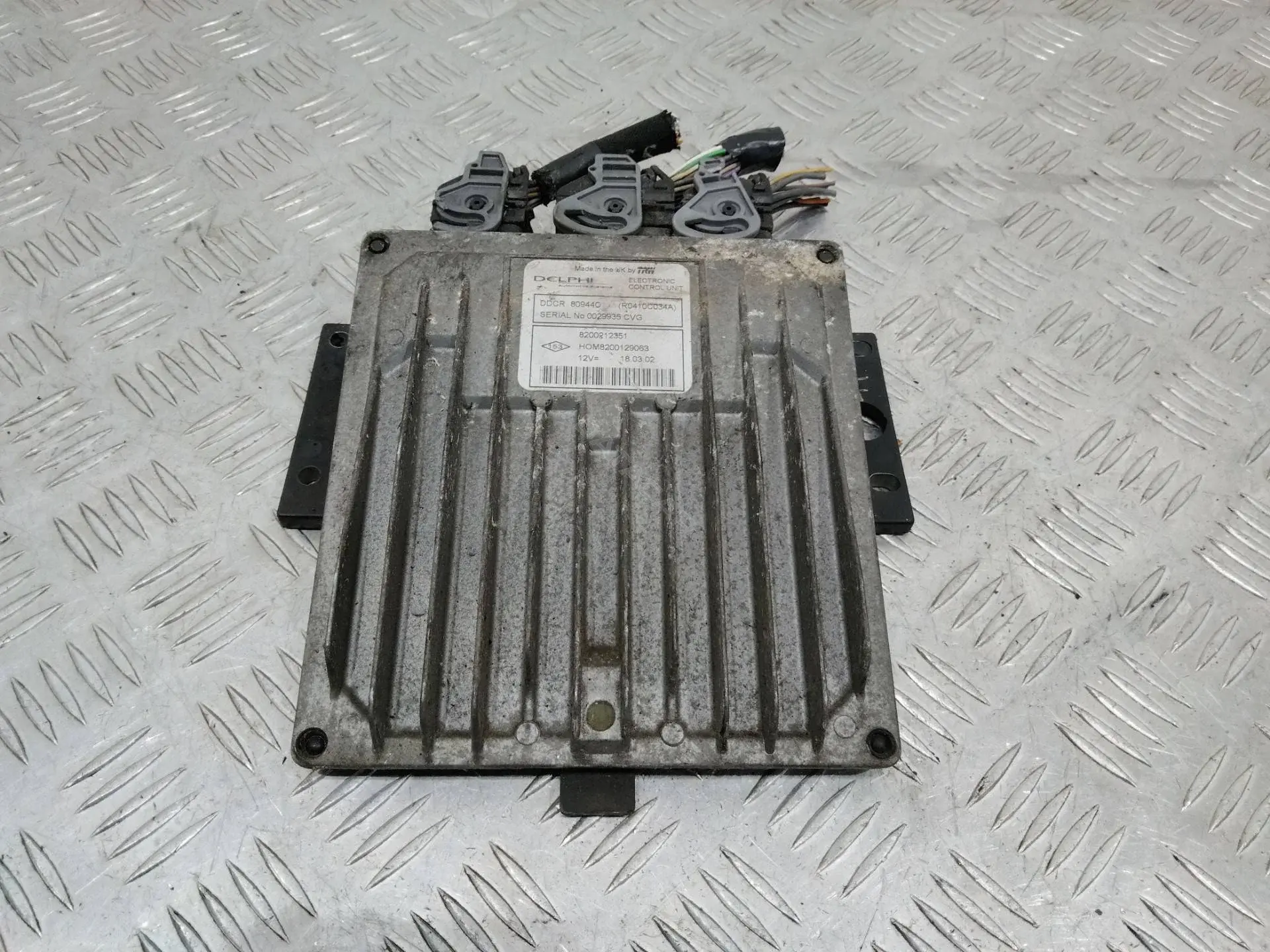 Блок управления двигателем 8200212351
