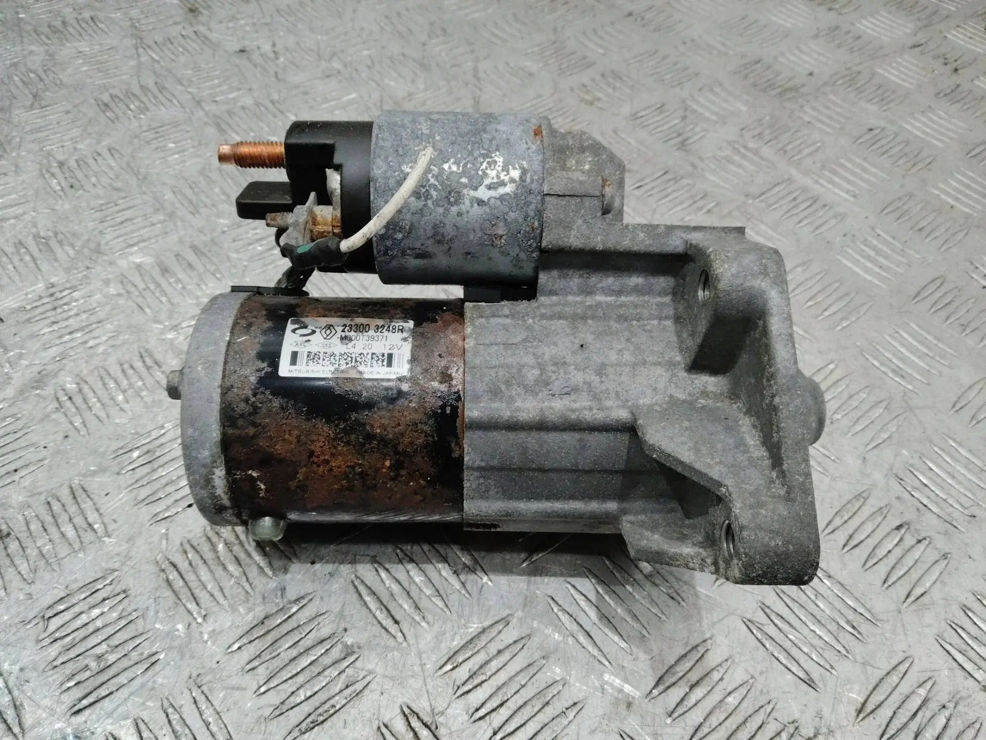 Стартер 233003248R