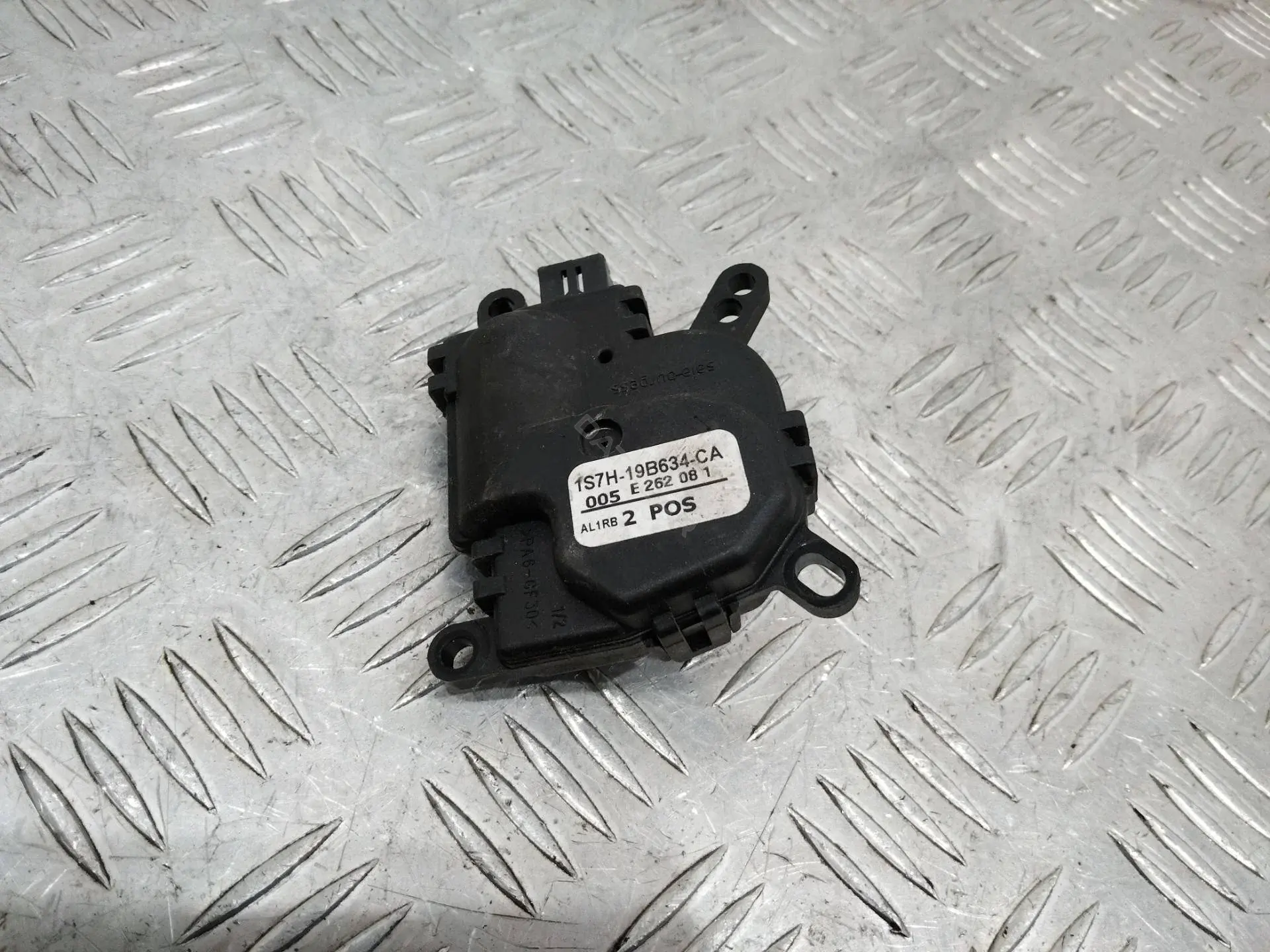 Мотор заслонки печки 1S7H19B634CA