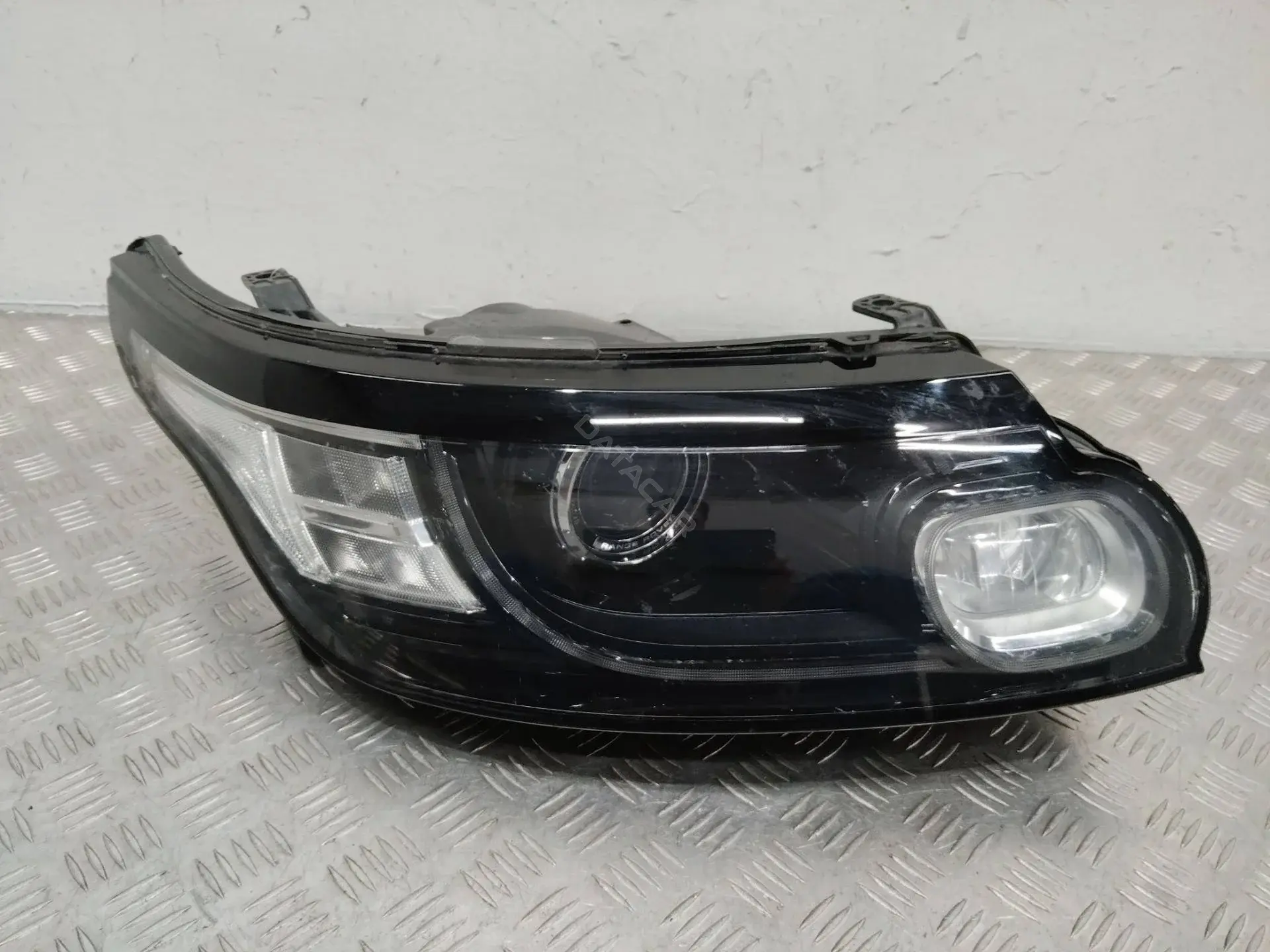 Фары FK6M-13W029-DC