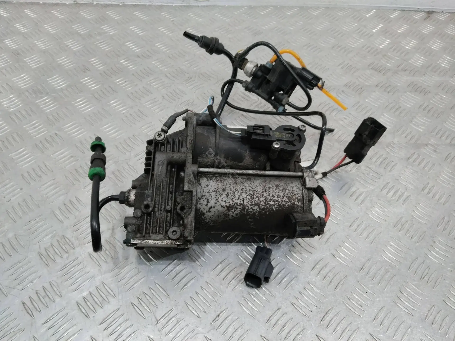Компрессор пневмоподвески BH3219G525DC