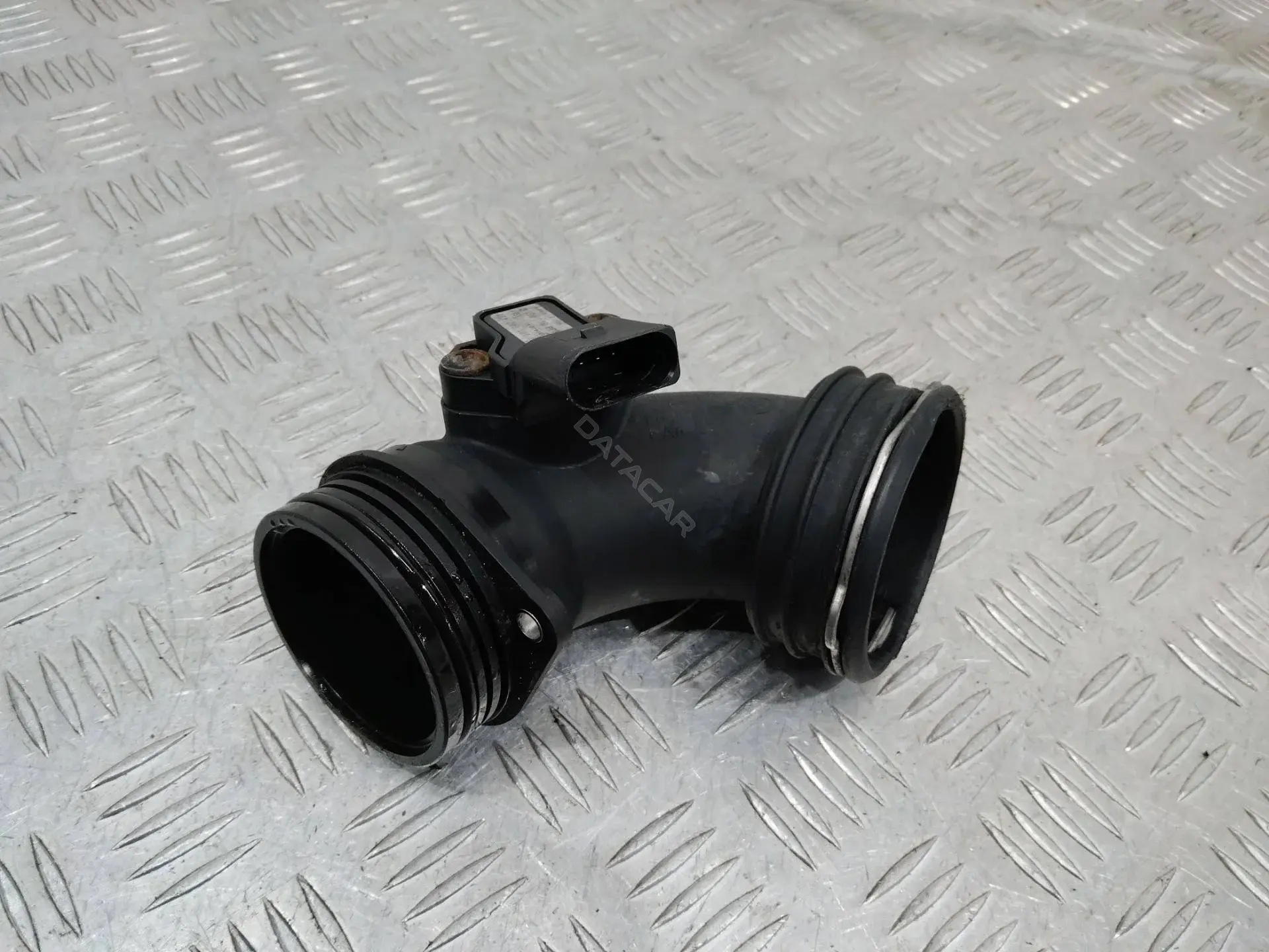Патрубок интеркулера 7L6145795