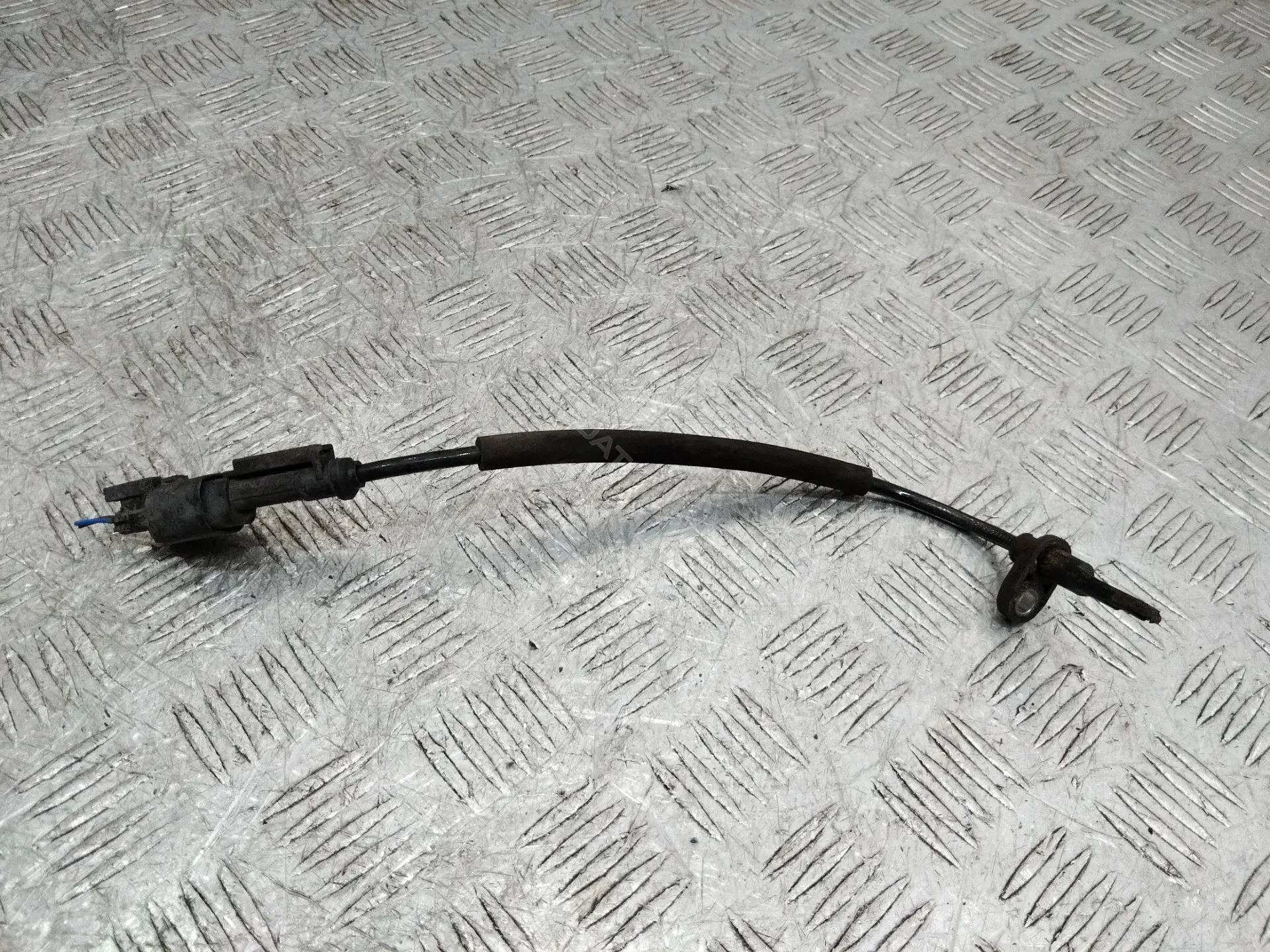 Датчик АБС BK212B372AC