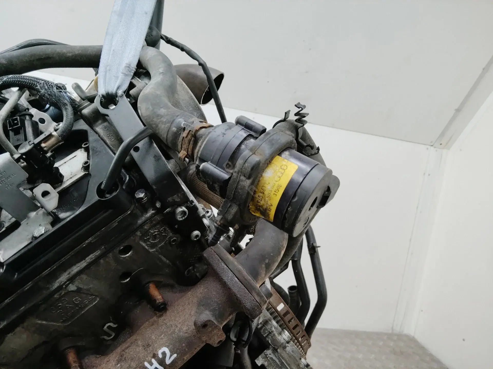 Помпа электрическая 7L0965561