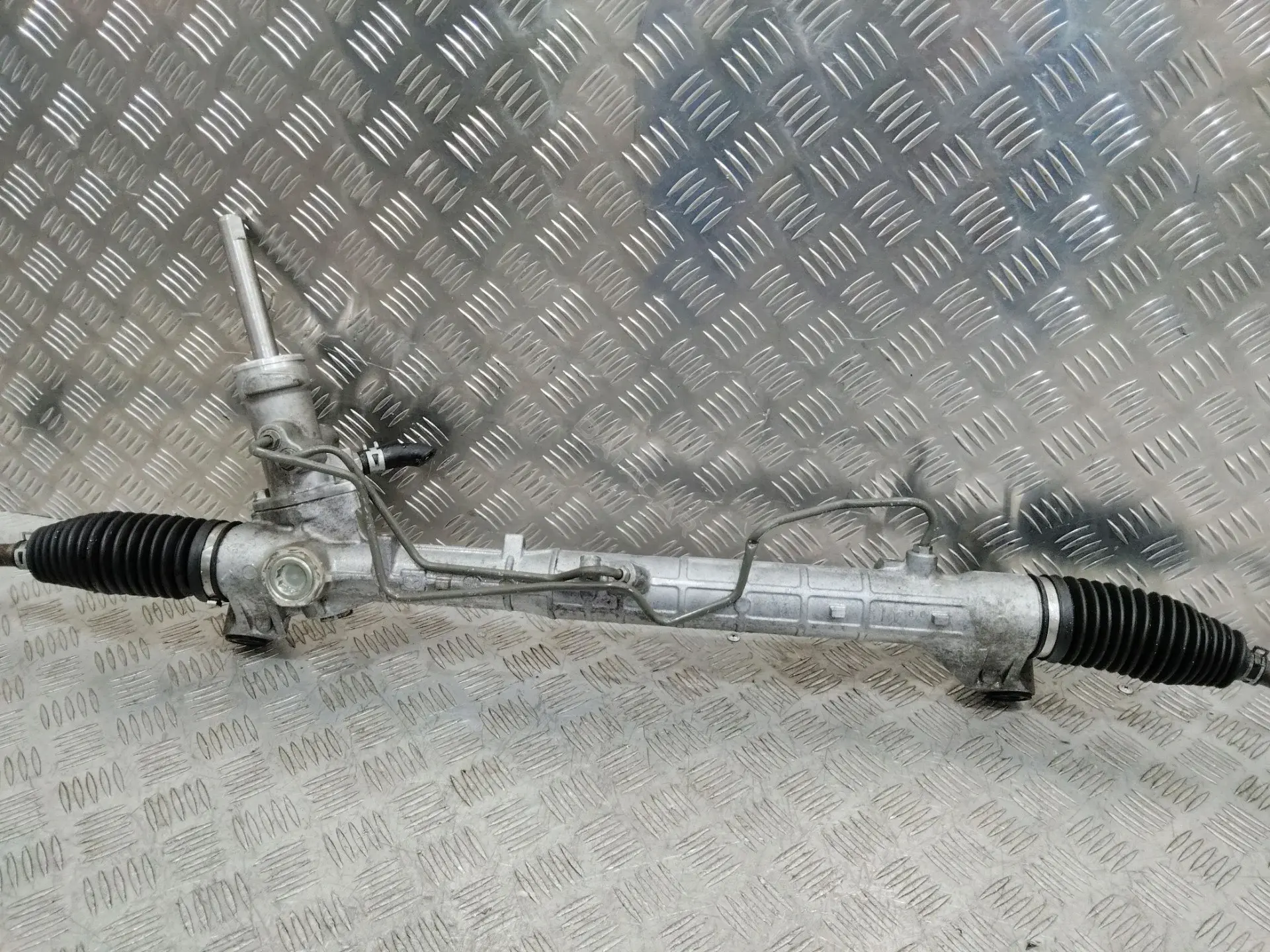 Рулевая рейка CG15