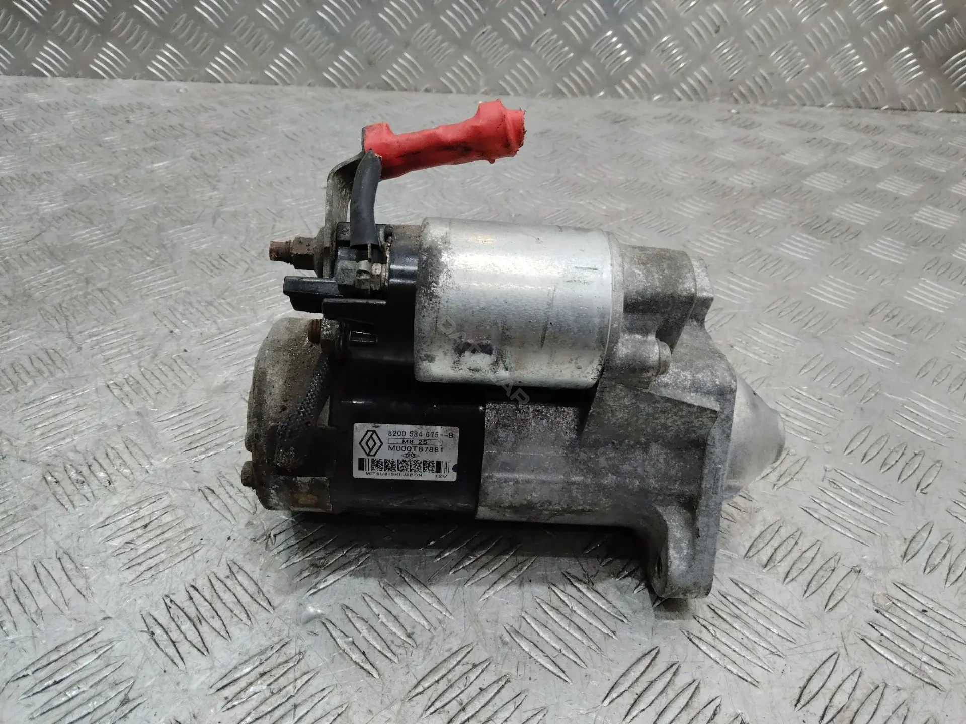 Стартер 8200584675
