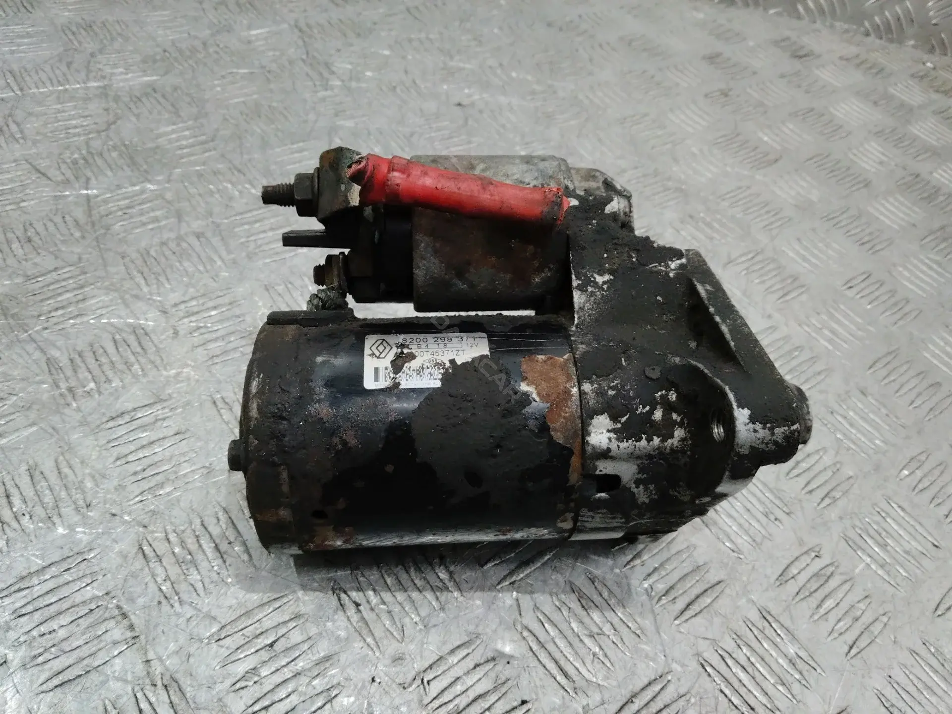 Стартер 8200298371