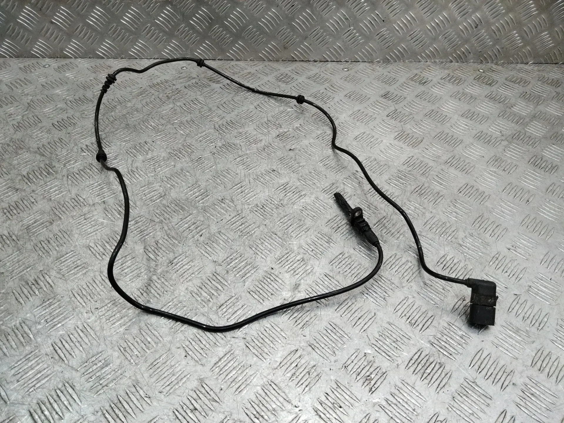 Датчик АБС A2535406719
