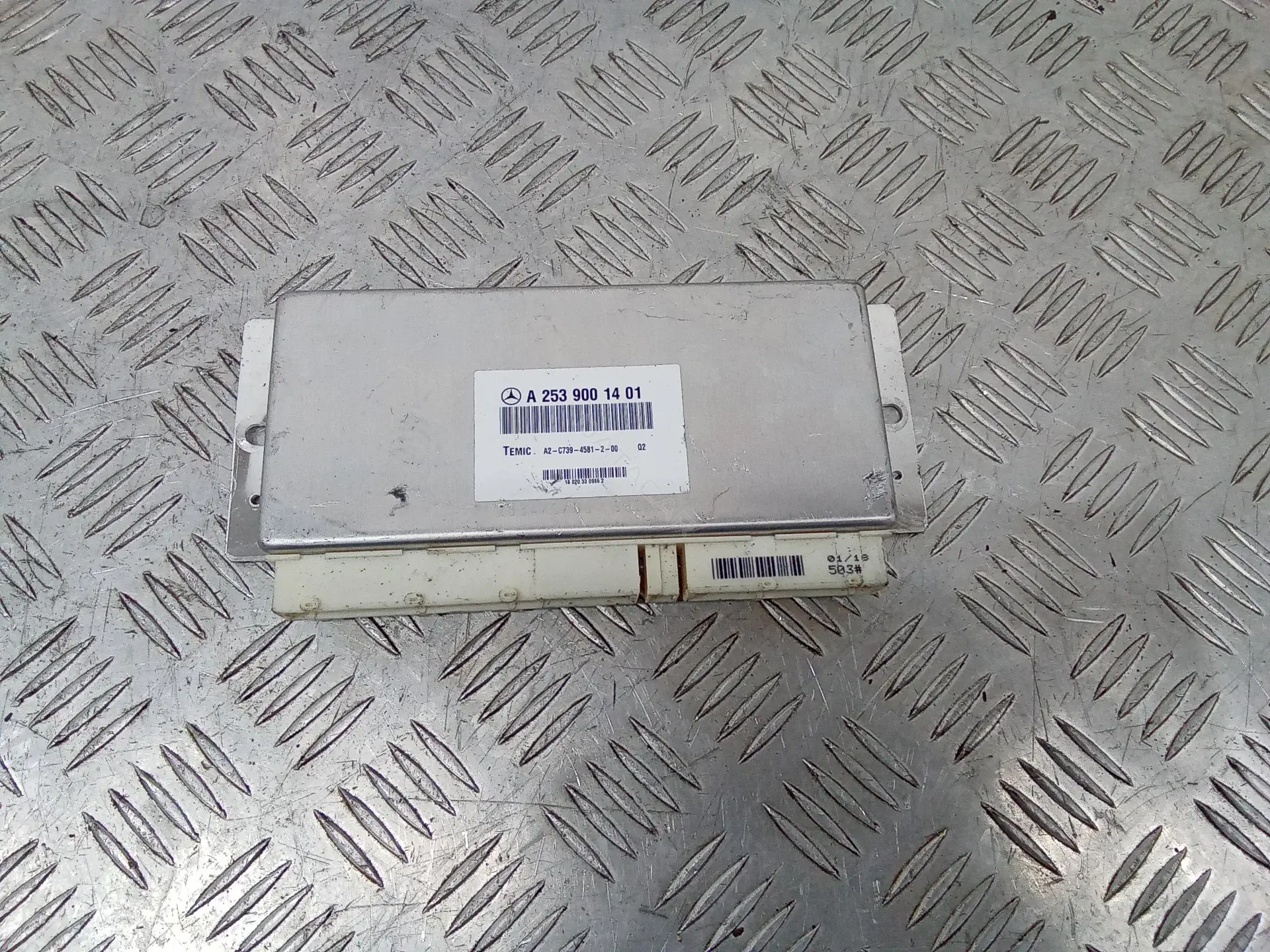 Блок управления пневмоподвеской A2539001401