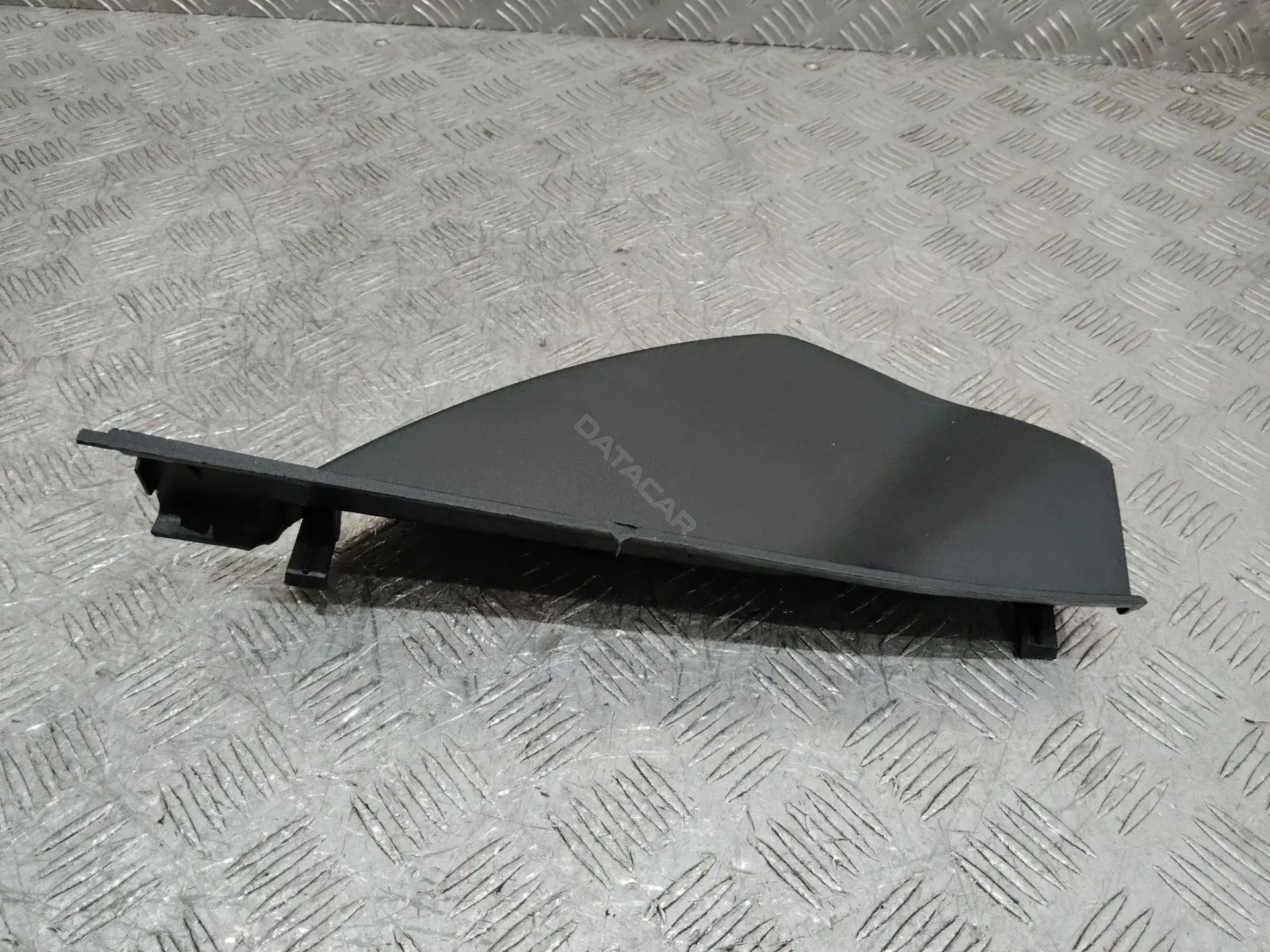 Пластик салона A1666800407