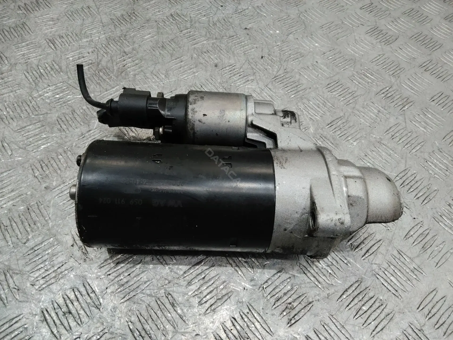 Стартер 059911024
