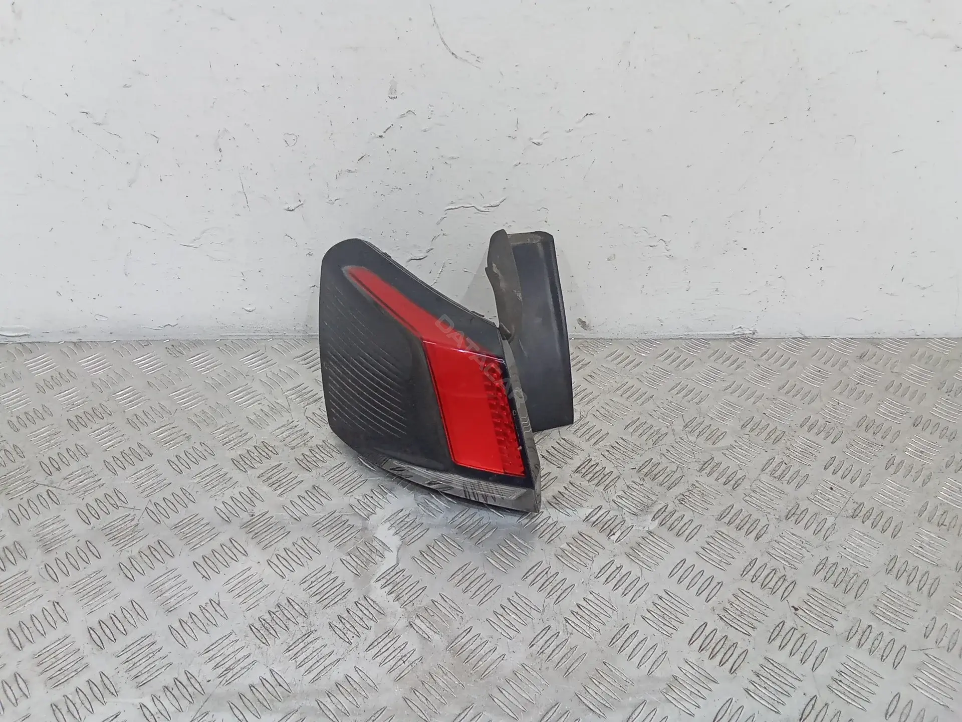 Задние фонари 9810477180
