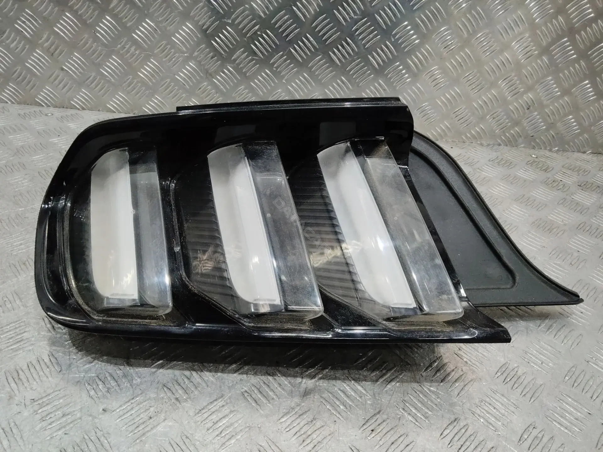 Задние фонари FR3B13B505A