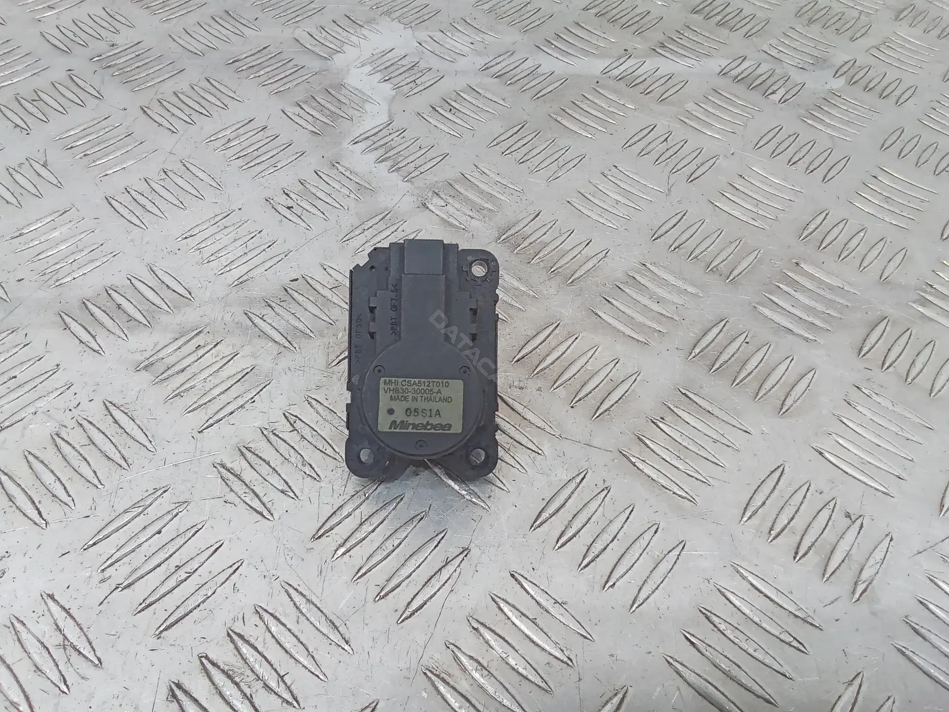 Мотор заслонки печки CSA512T010