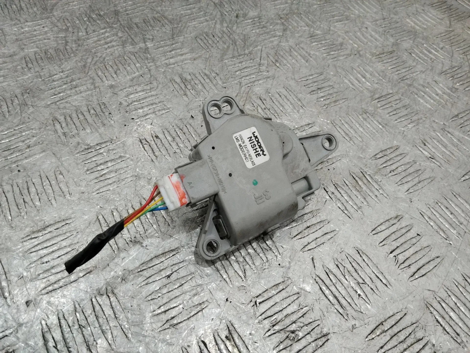Мотор заслонки печки EA1F0NE9LA03