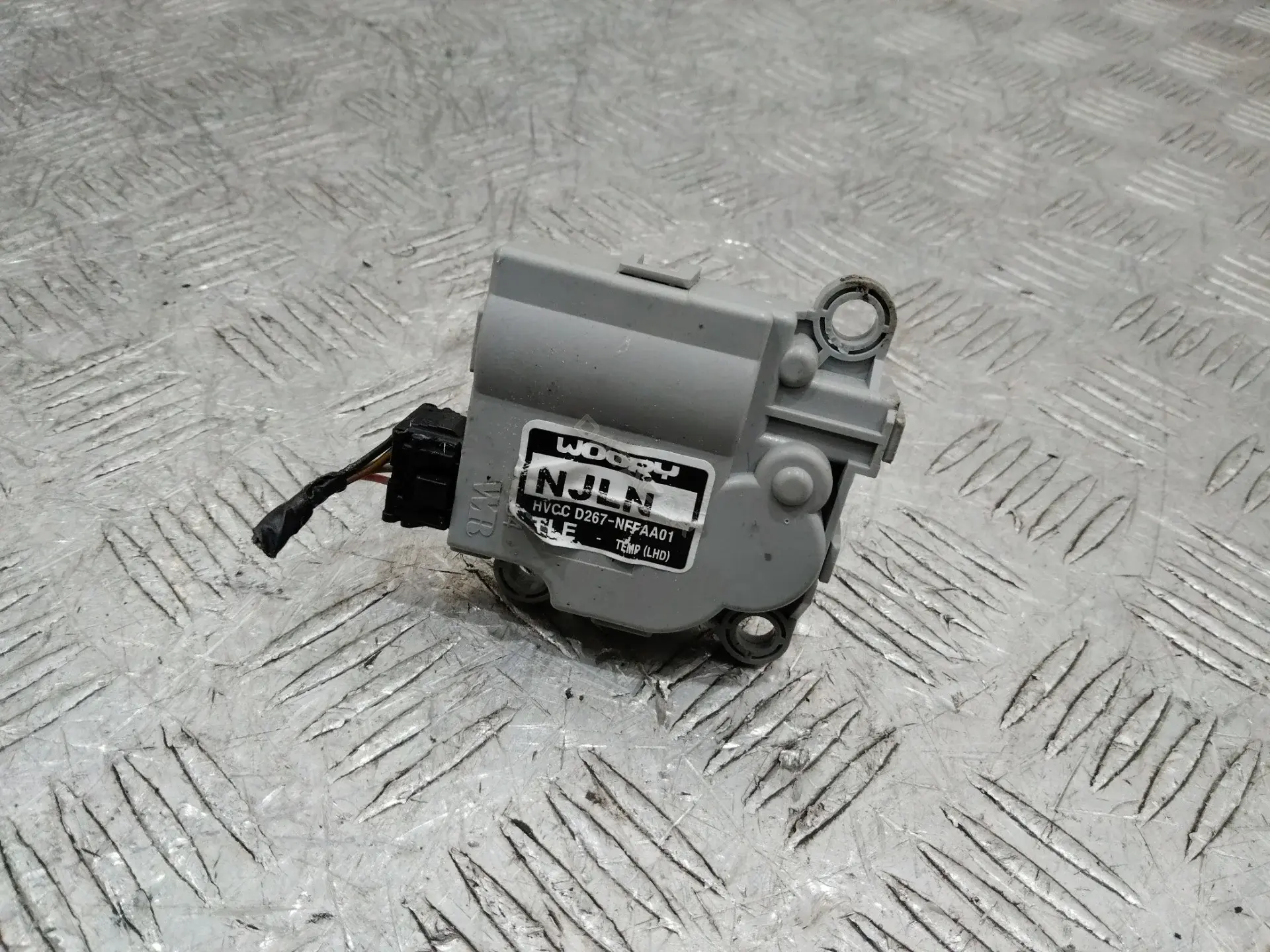 Мотор заслонки печки D267NFFAA01