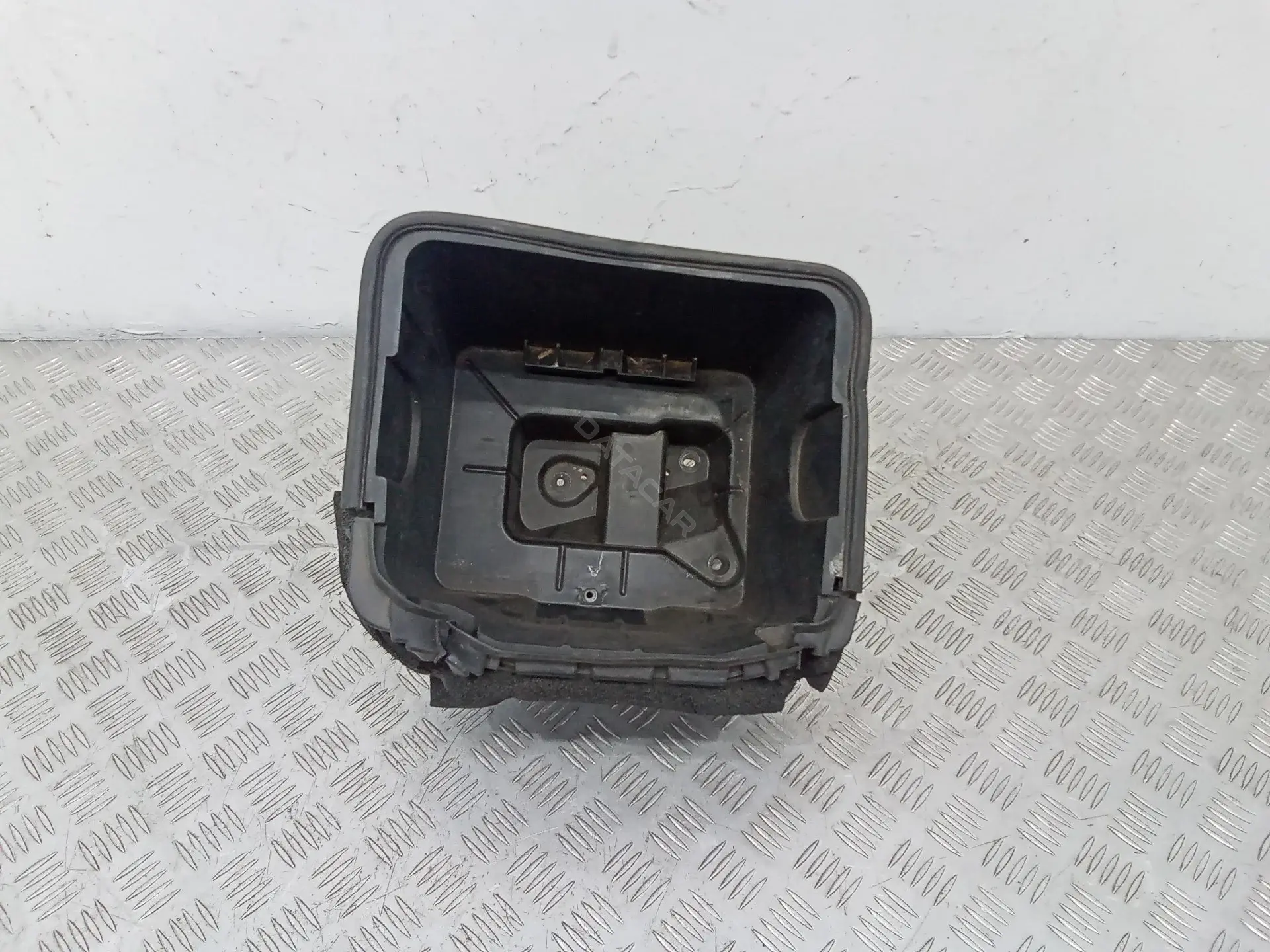 Полка аккумулятора GR3B10723BA