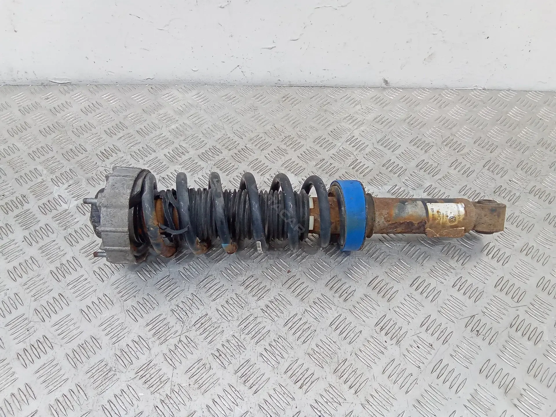 Амортизаторы 7L6513029G