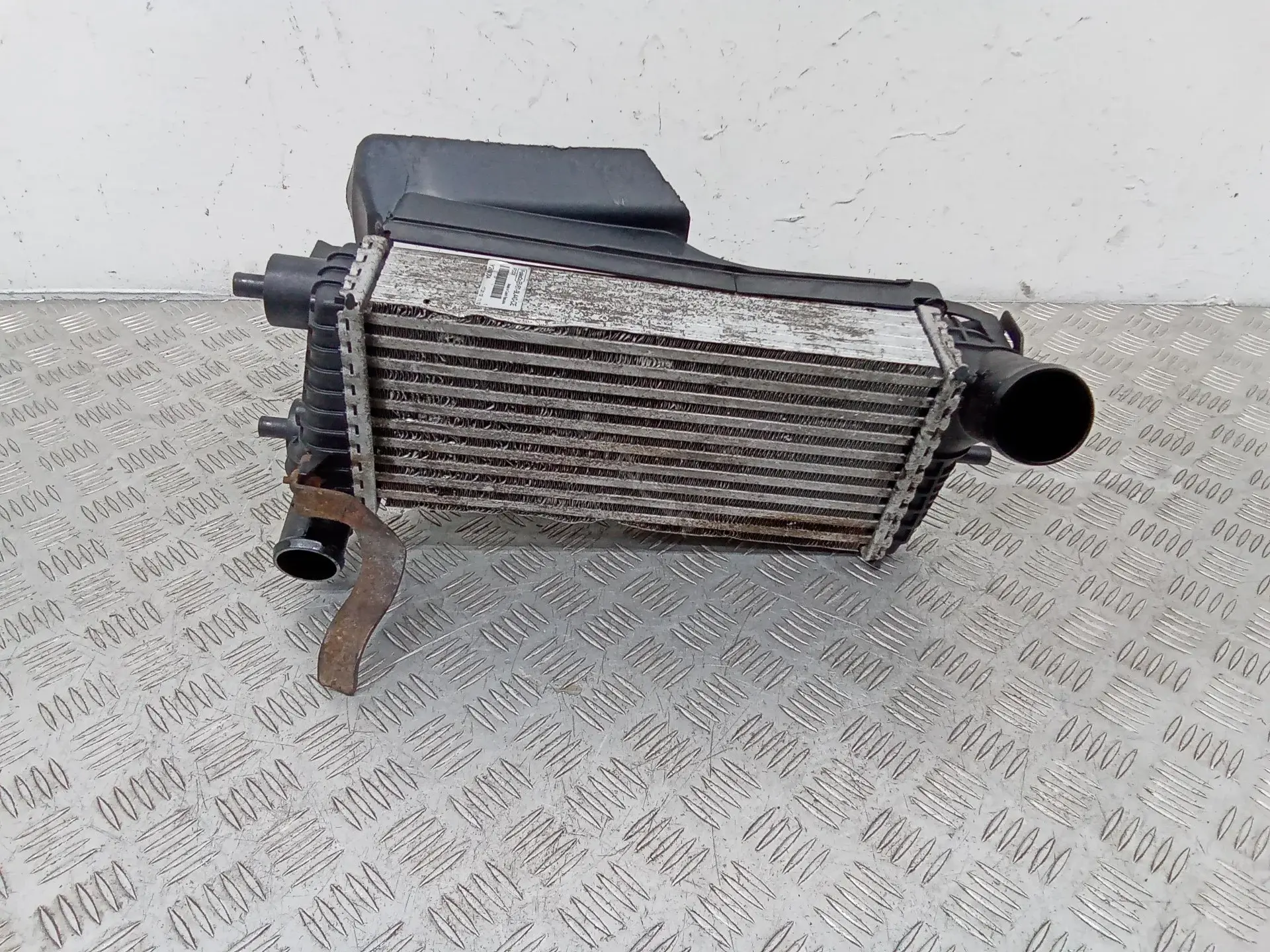 Интеркулер BV619L440CE