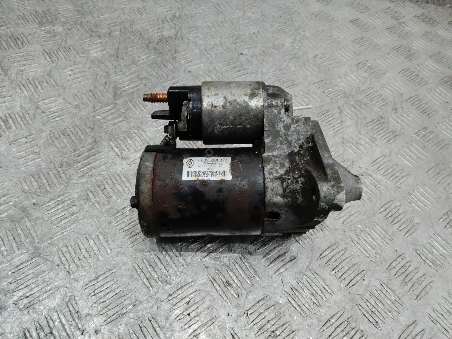 Стартер 8200298371