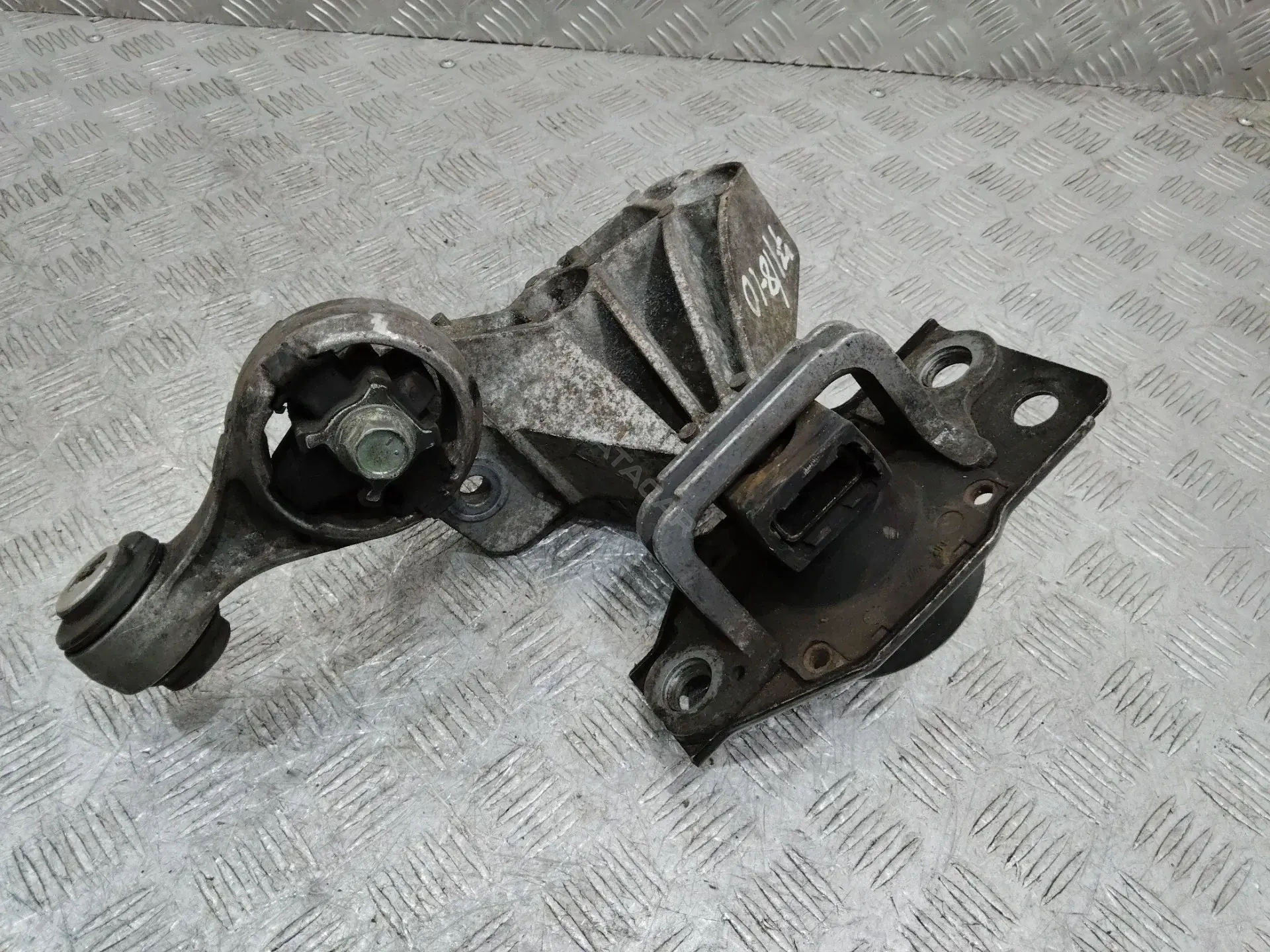 Подушка двигателя (Опора) 11210JD500