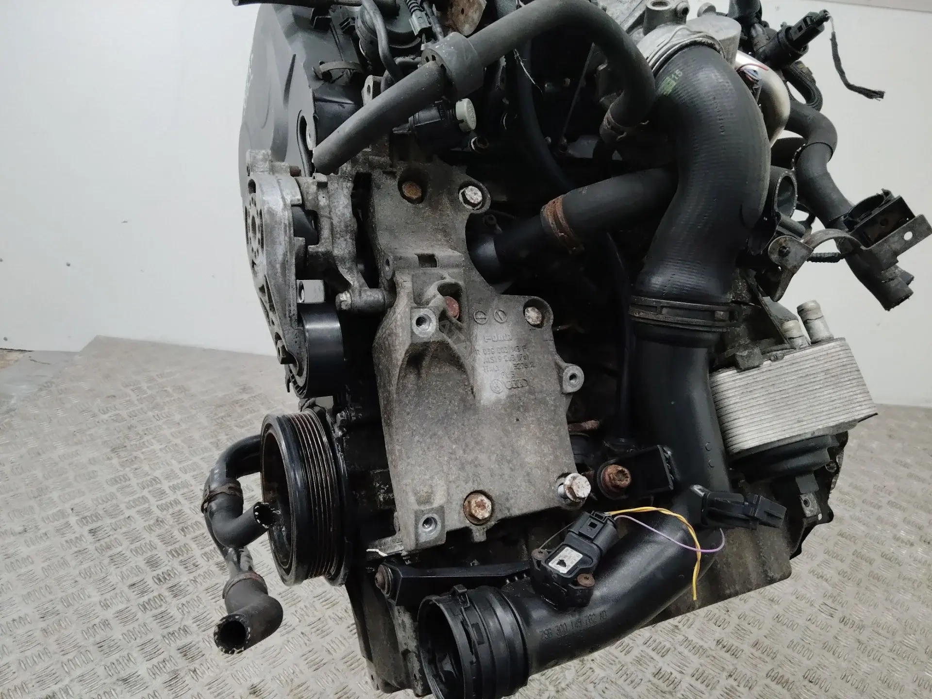 Кронштейн генератора 03G903143