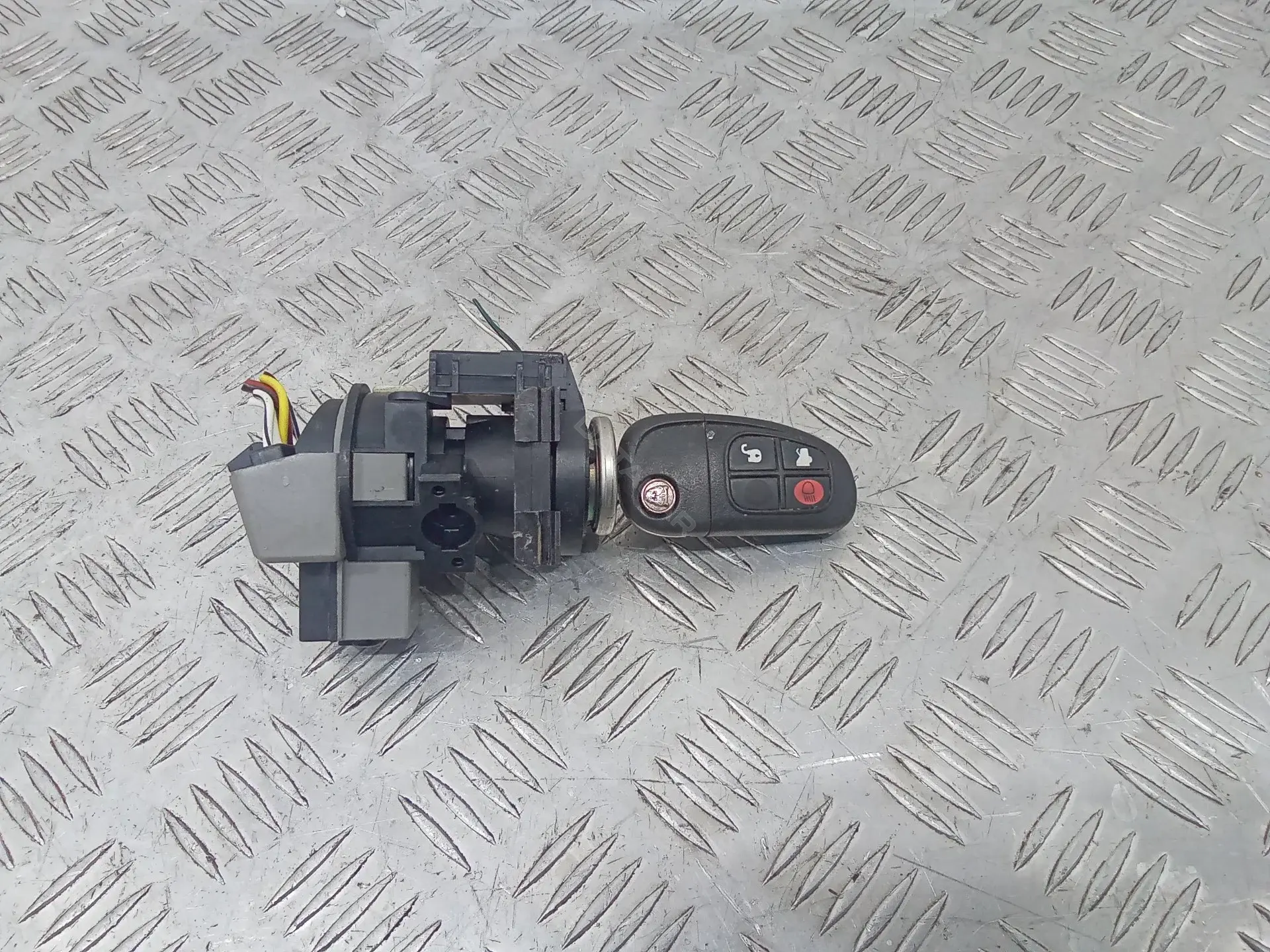 Замок зажигания 4R8312A145BA