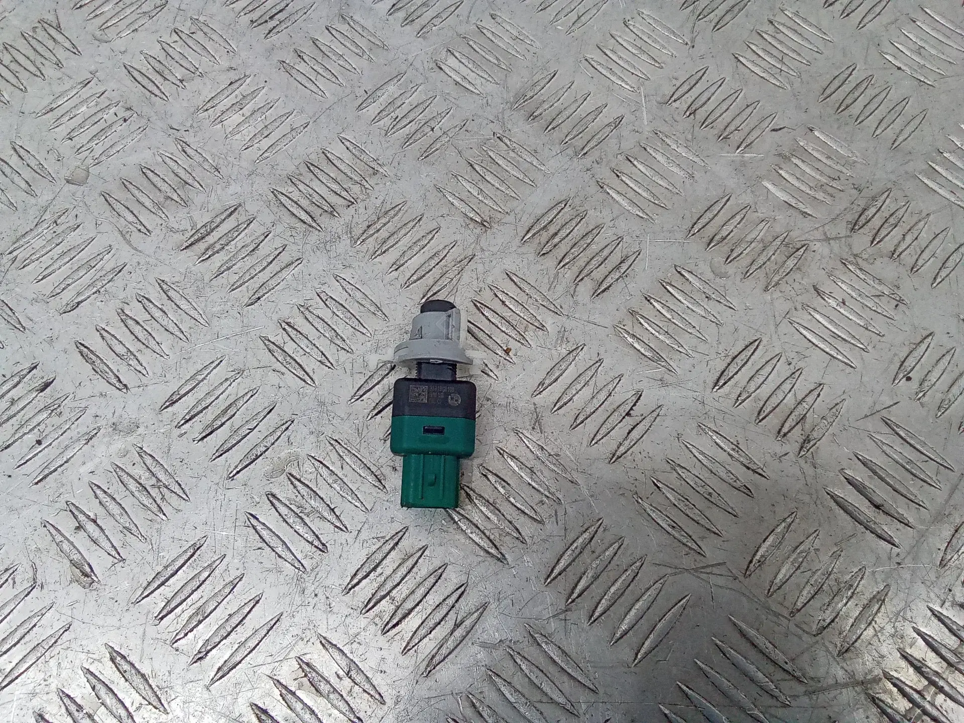 Датчик стоп сигнала 93813G8100
