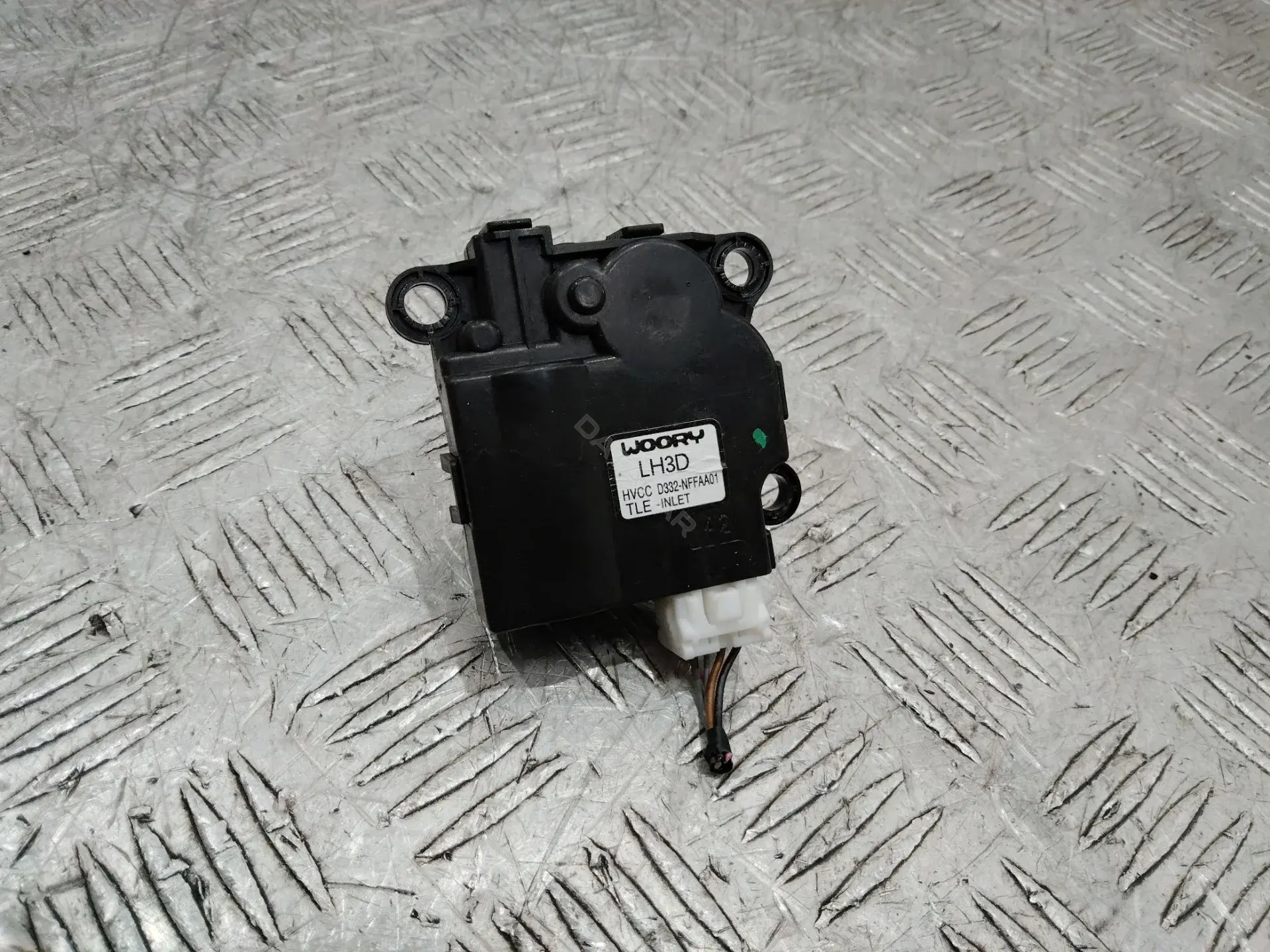Мотор заслонки печки D332NFFAA01