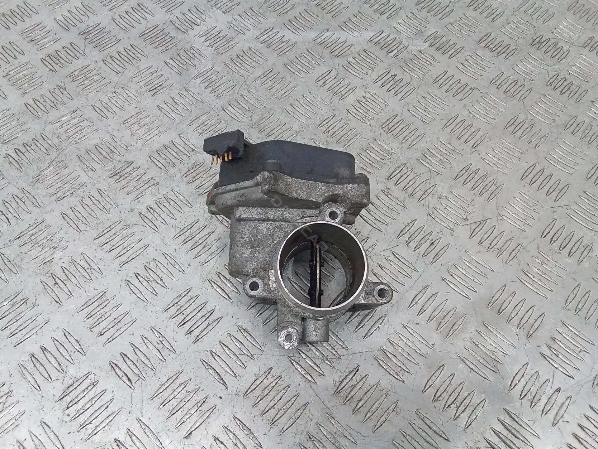 Дроссельная заслонка 03L128063Q