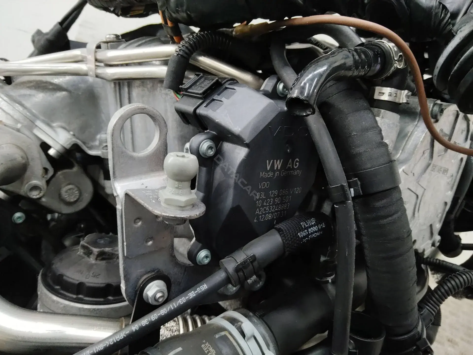 Дроссельная заслонка 03L129086