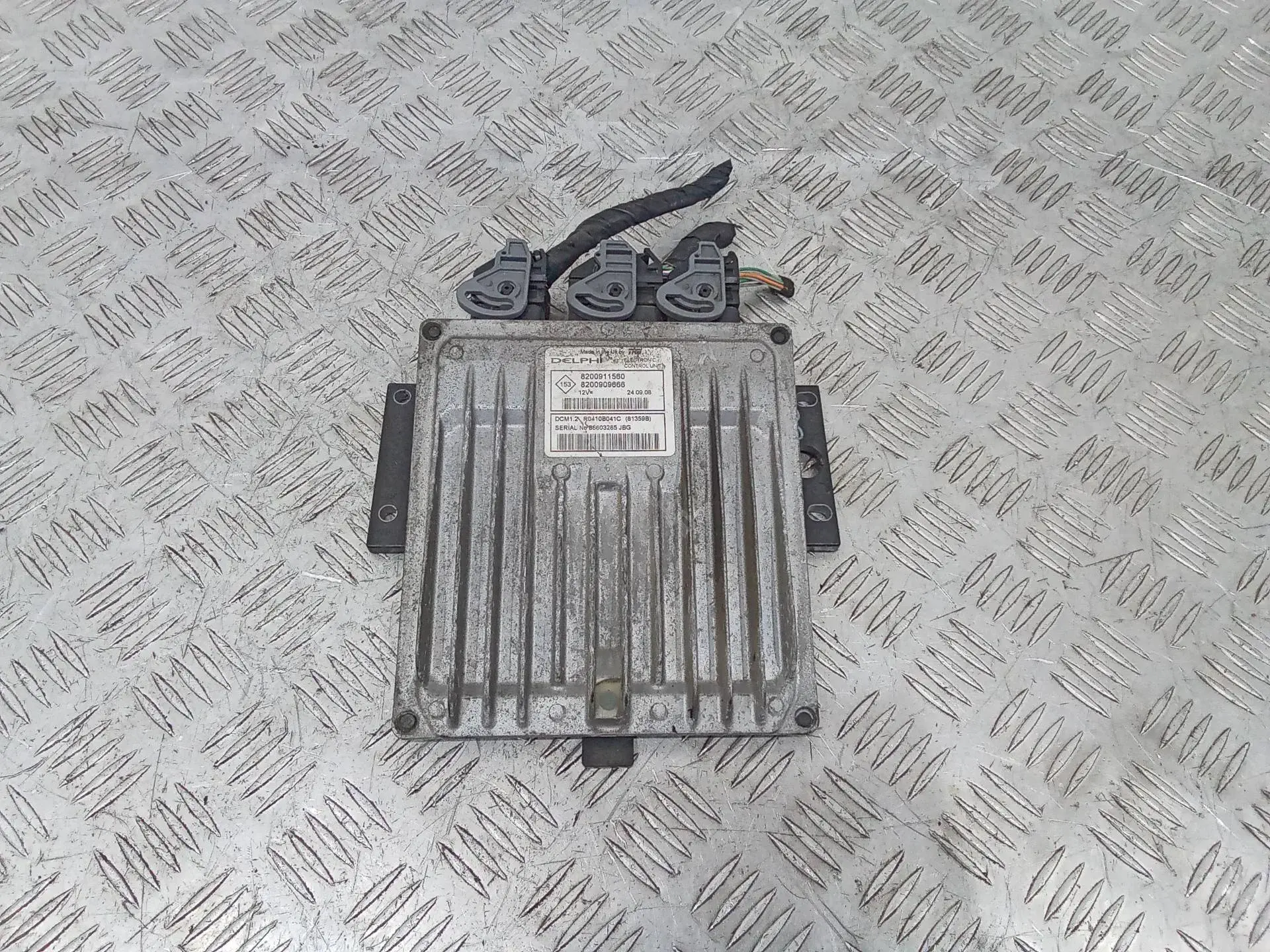 Блок управления двигателем 8200909666, 8200911560